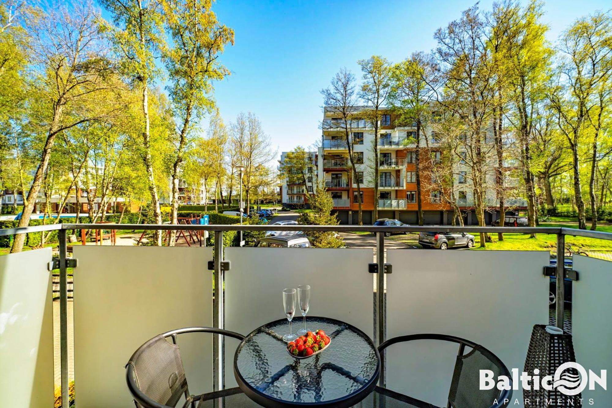 Apartamenty Balticon Polanki - Sauna, Fitness Inclusive - Basen Latem, Pool Im Sommer コウォブジェク エクステリア 写真