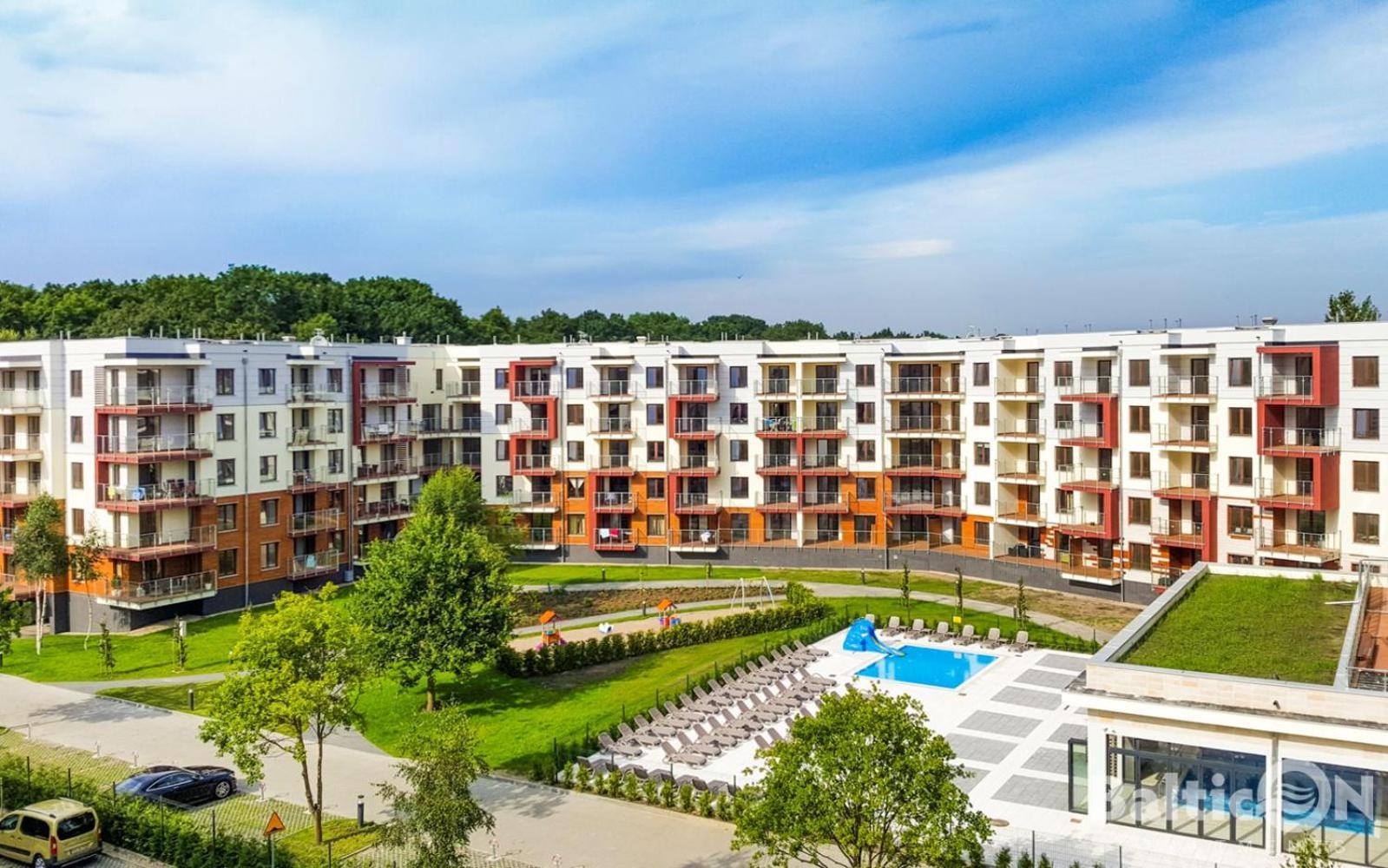 Apartamenty Balticon Polanki - Sauna, Fitness Inclusive - Basen Latem, Pool Im Sommer コウォブジェク 部屋 写真