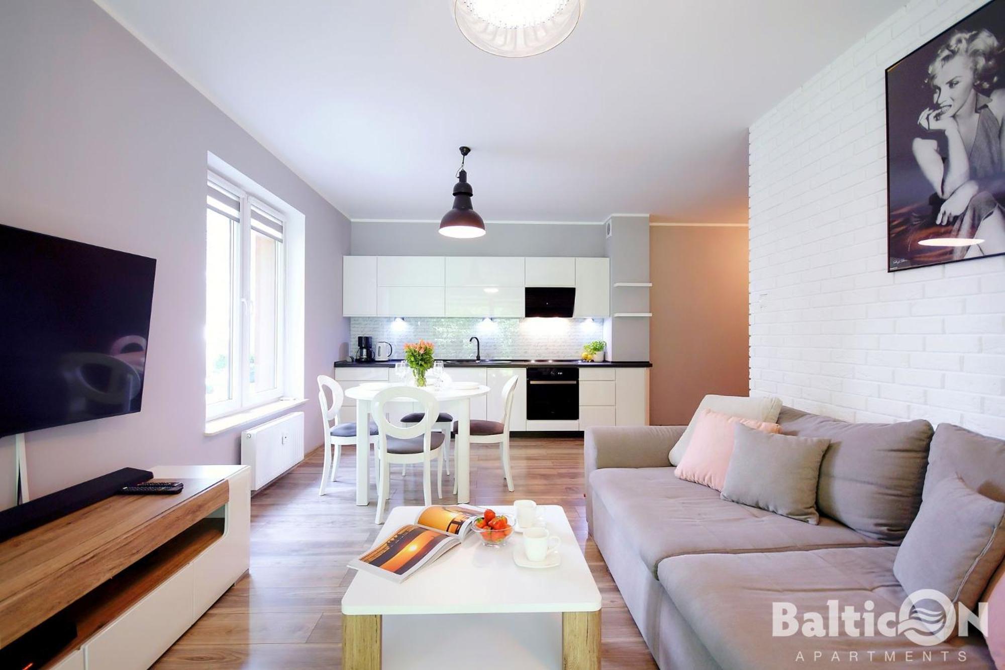 Apartamenty Balticon Polanki - Sauna, Fitness Inclusive - Basen Latem, Pool Im Sommer コウォブジェク 部屋 写真