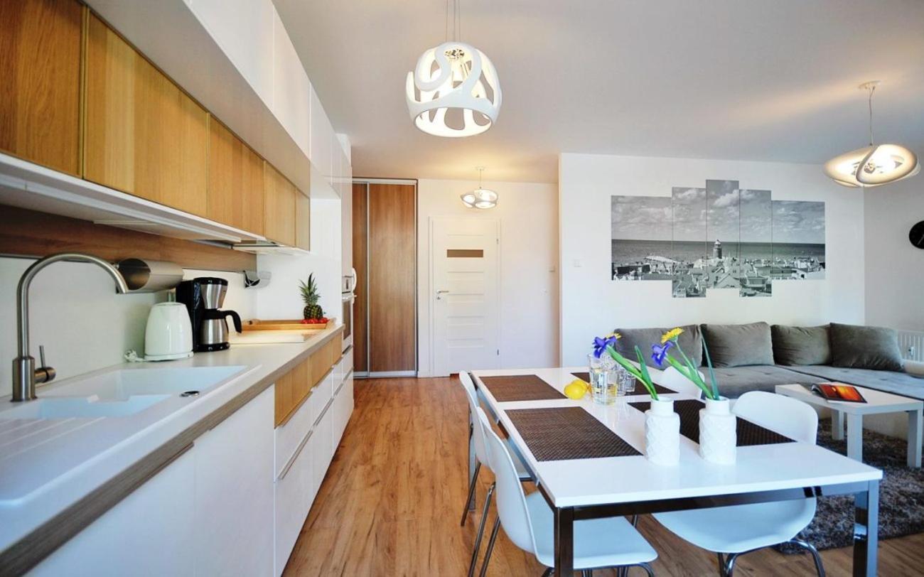 Apartamenty Balticon Polanki - Sauna, Fitness Inclusive - Basen Latem, Pool Im Sommer コウォブジェク 部屋 写真